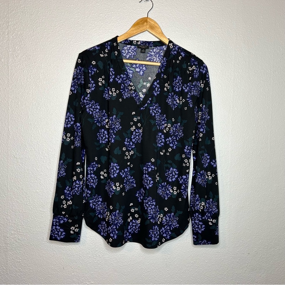 ANN TAYLOR FACTORY | FLORAL V-NECK LONG SLEEVE BLOUSE MEDIUM